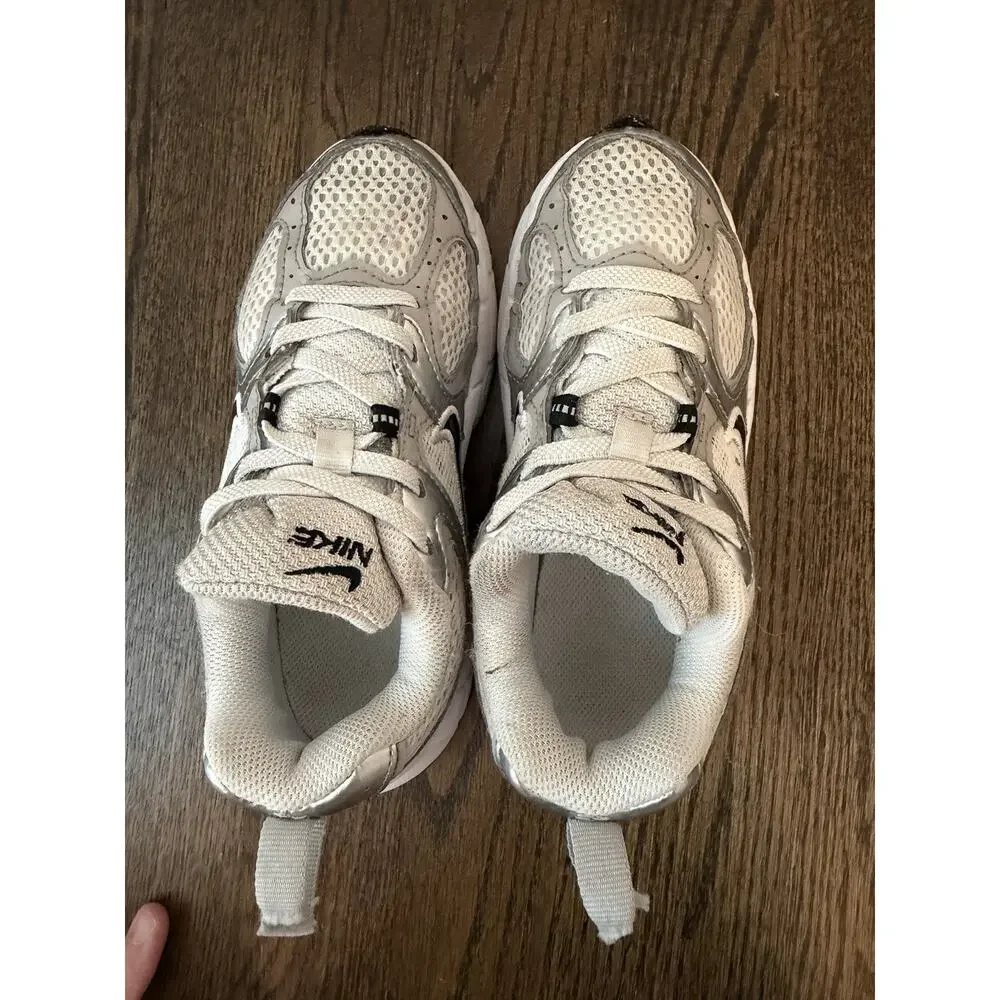 Nike V5 RNR Pre-School Athletic Sneaker Kids Sz 13c
